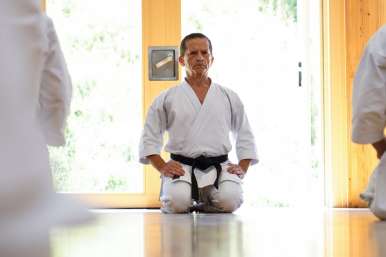 Sensei Dario Marchini beim Karate Lehrgang in Wels